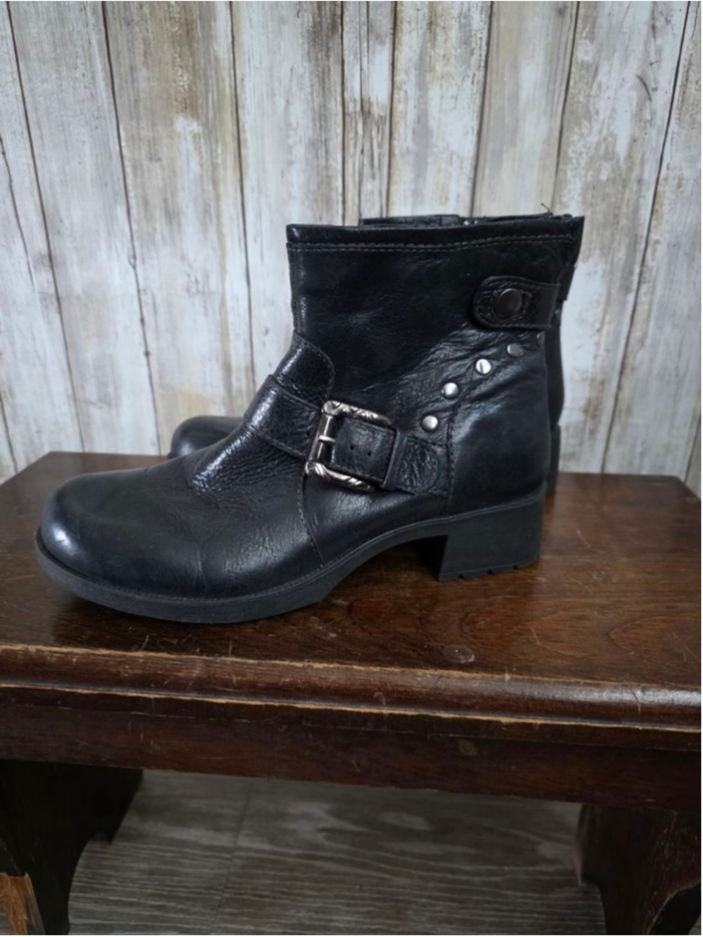 Women's Redwood Black Ankle Boots & Booties 7.5